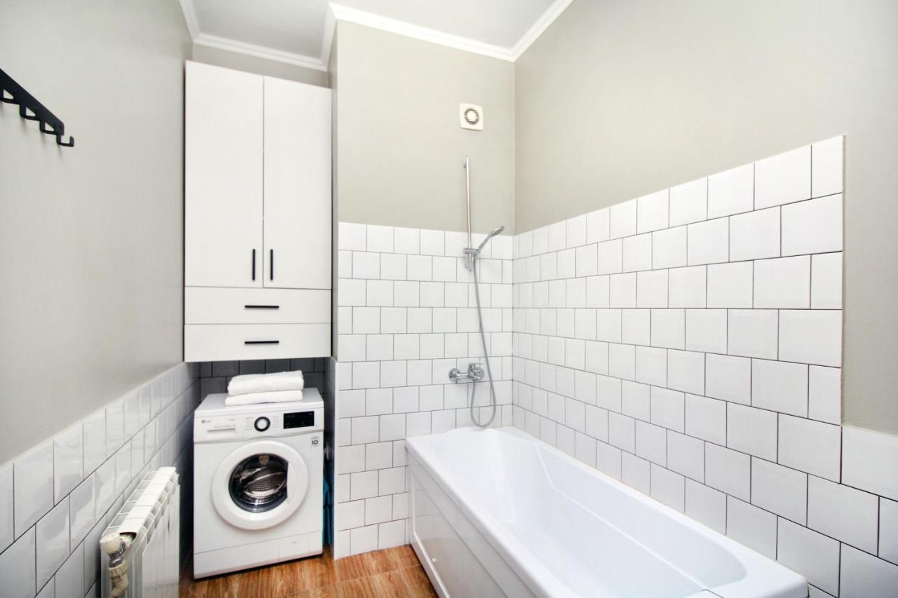 אלמטי Perfect Spacious Apartment 356 מראה חיצוני תמונה