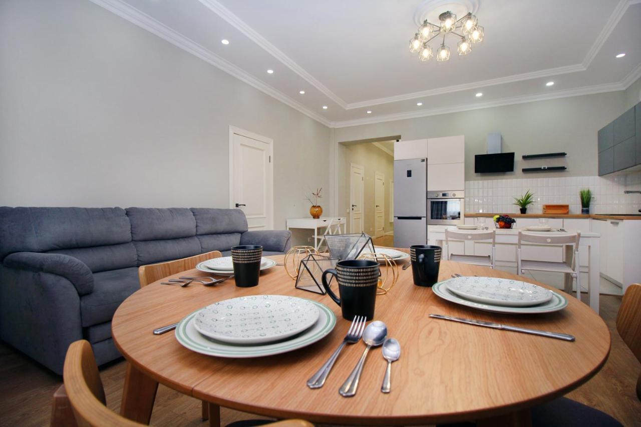 אלמטי Perfect Spacious Apartment 356 מראה חיצוני תמונה